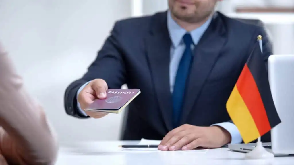 اقامة العمل في المانيا