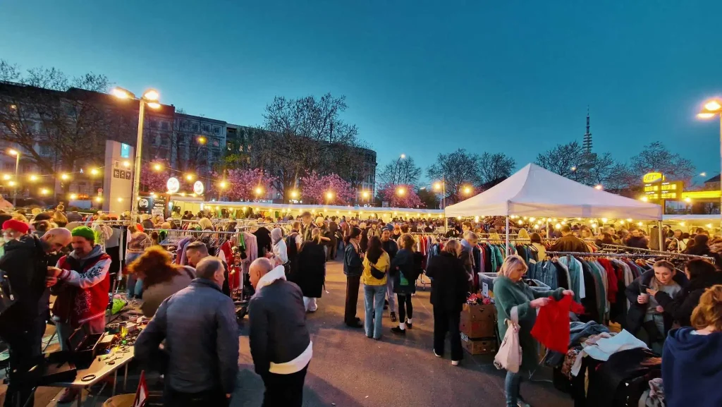 App der Zeiten und Adressen mobiler Märkte und Flohmärkte in Deutschland, um das Einkaufen in beliebten Märkten zu erleben